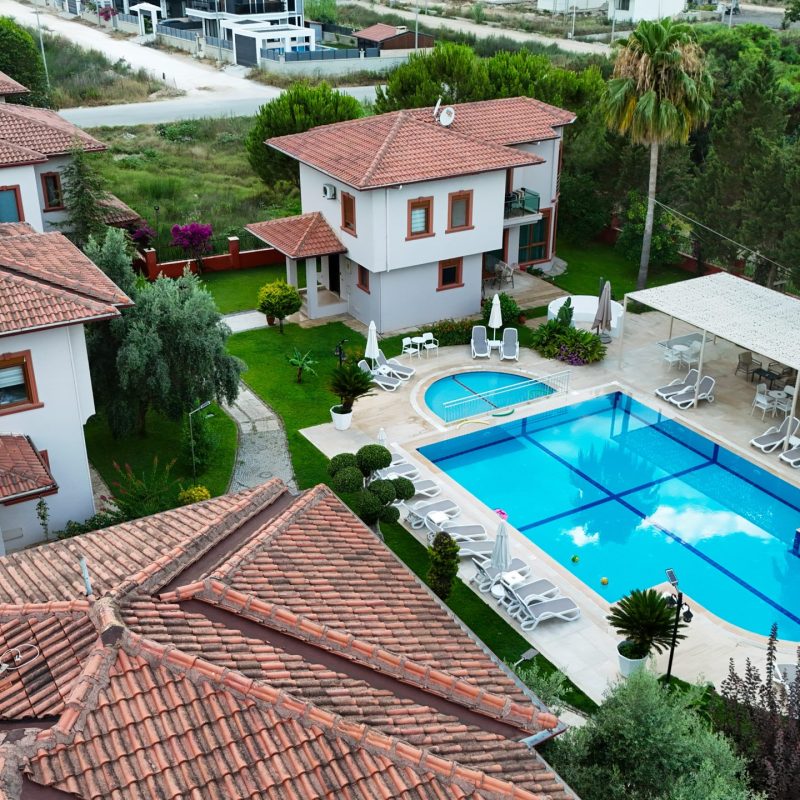 villa vista havuz kenari manzara