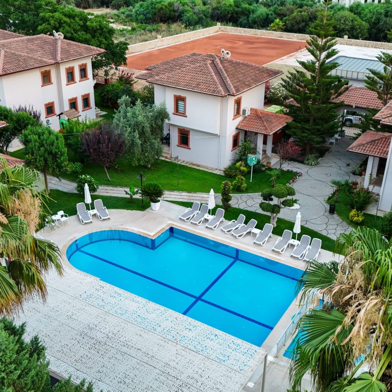 villa vista havuz kenari manzara